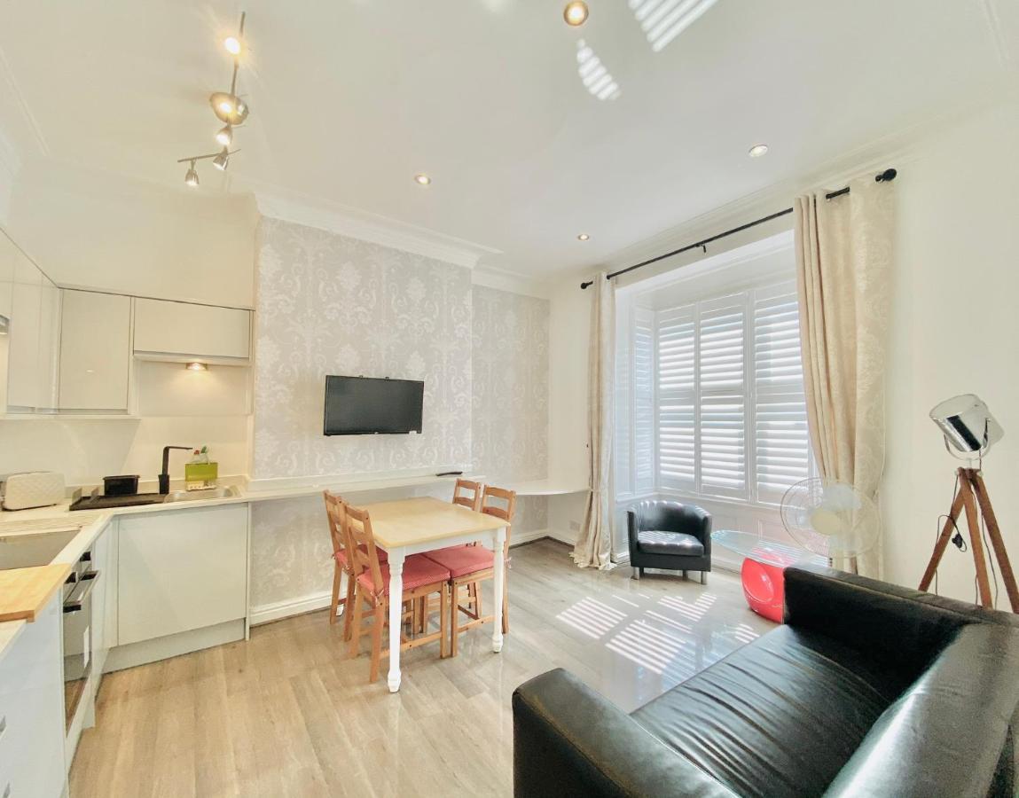 York City Center Apartments With Free Private Parking 외부 사진